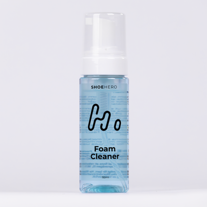 Foam Cleaner skum appliceras på mockasko